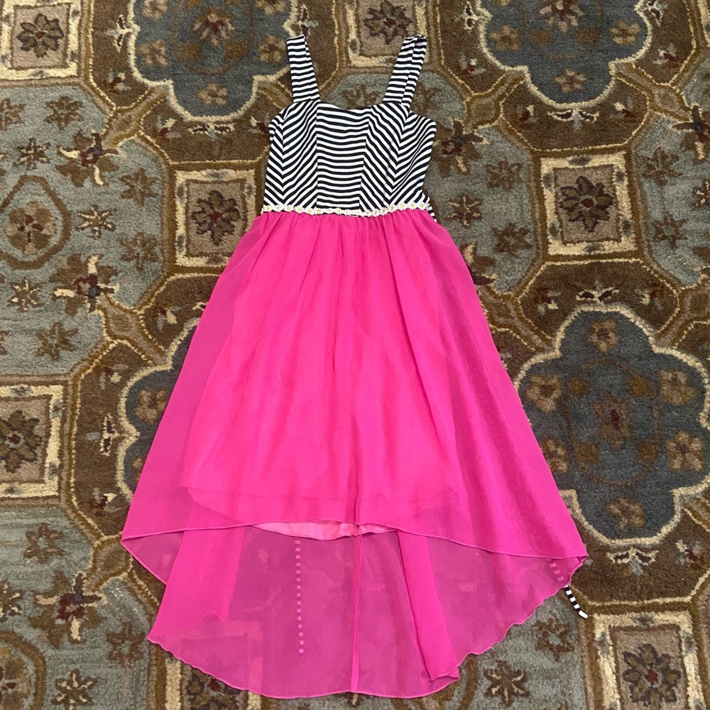 Beautiful bright pink dress for kids!